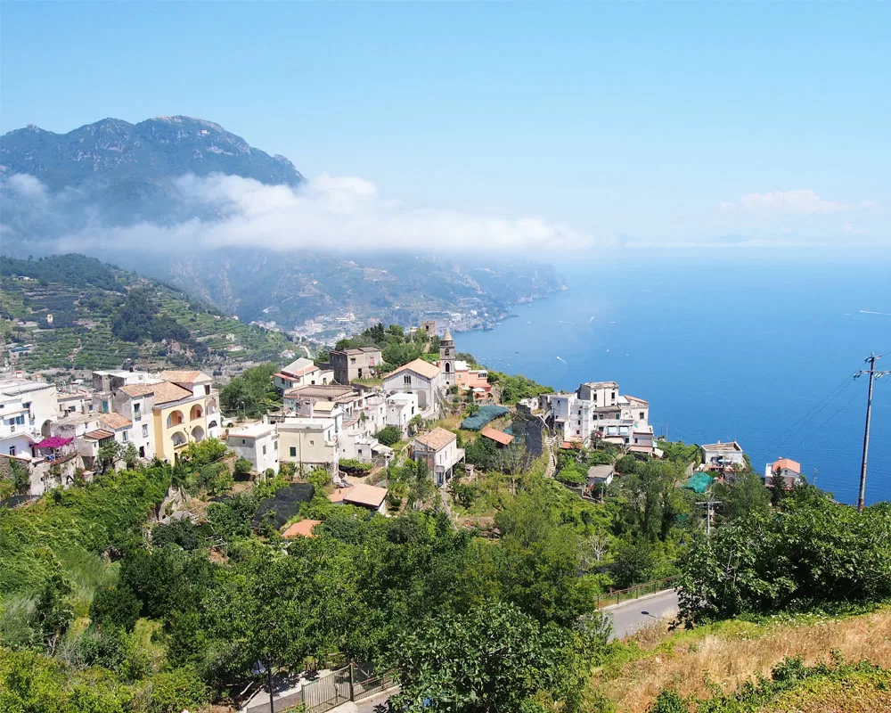 Cesta z Ravella do Minory