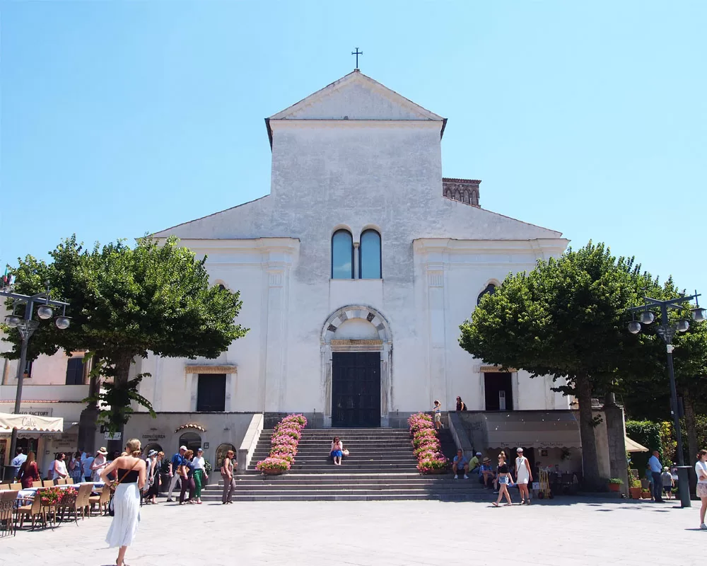 Náměstí v Ravellu