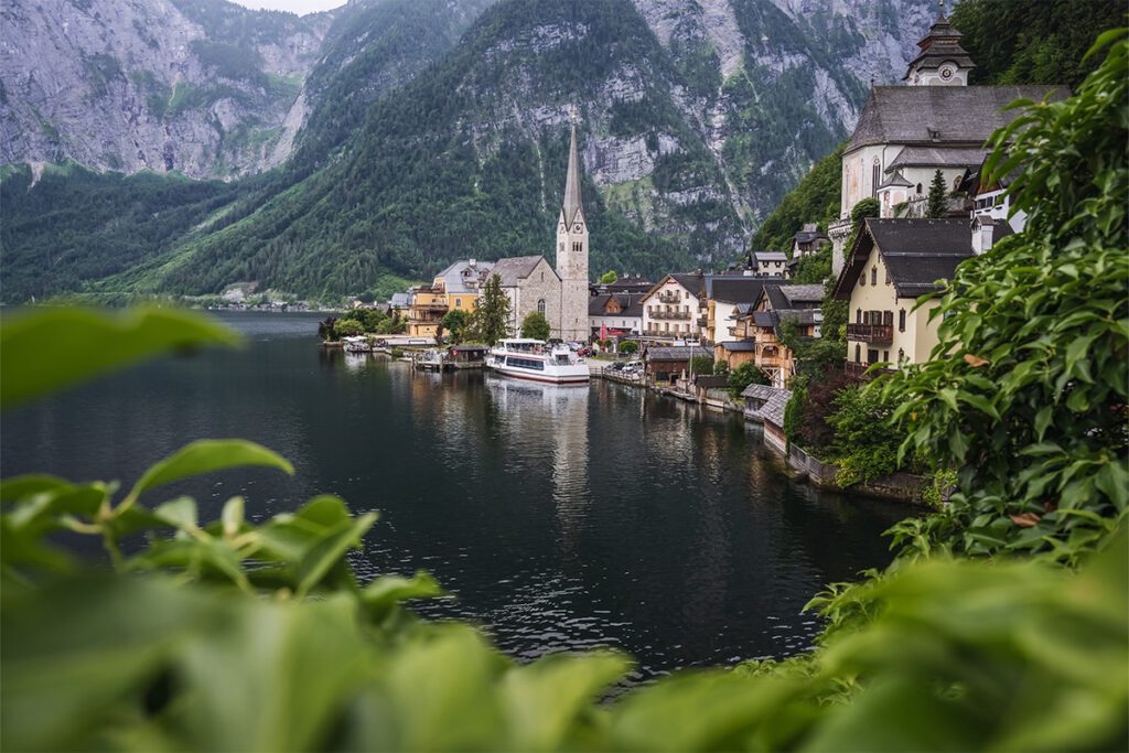 Hallstatt jezero v Rakousku