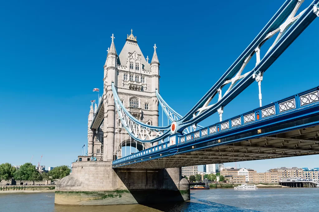 Tower Bridge v Londýně