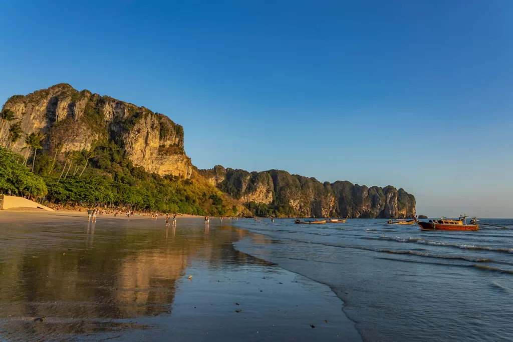 Pláž Ao Nang, Krabi, Thajsko