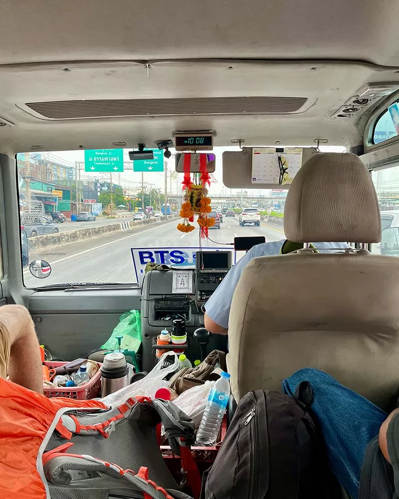 Cesta autobusem z Bangkoku do Ayutthaya