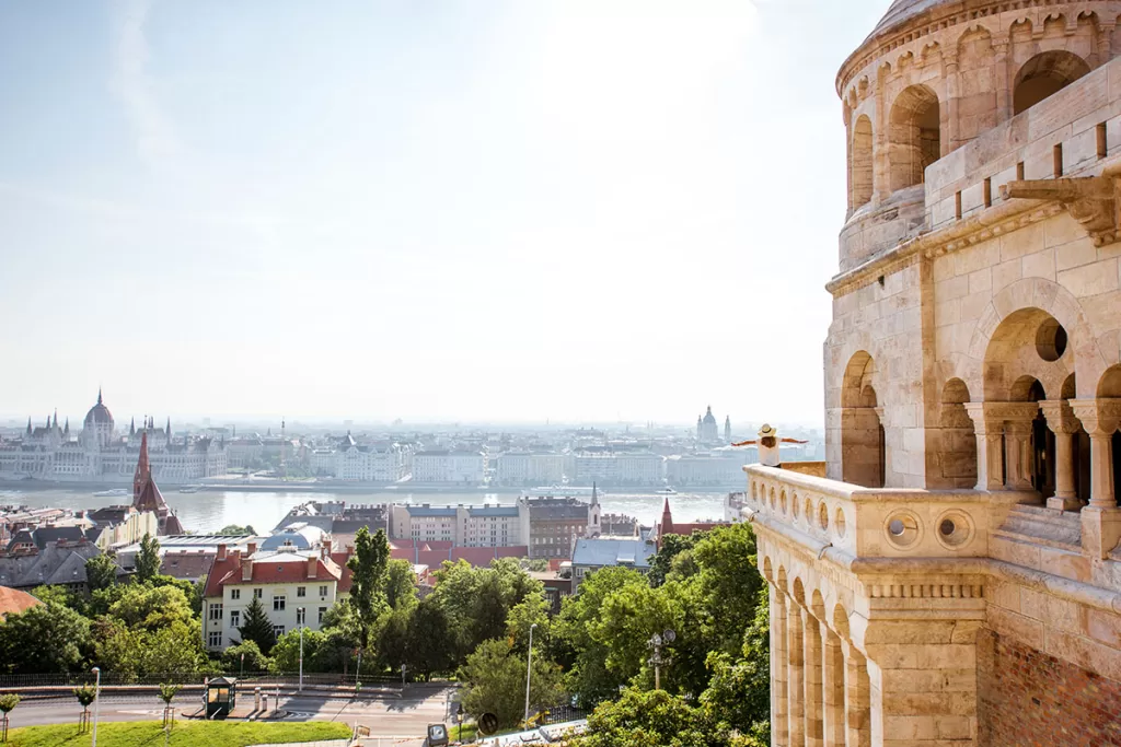 Výhled z Hradního vrchu v Budapešti