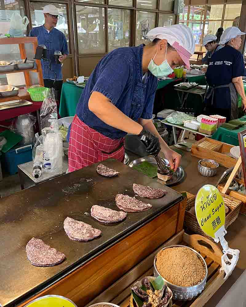 Thajsko itinerář - Chiang Mai - Jing Jai Market